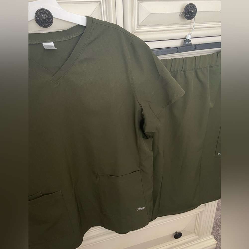 SOLD Csaucy Scrub skirt set